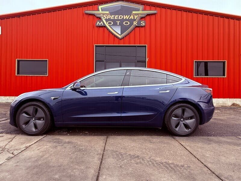 2018 TESLA Model 3