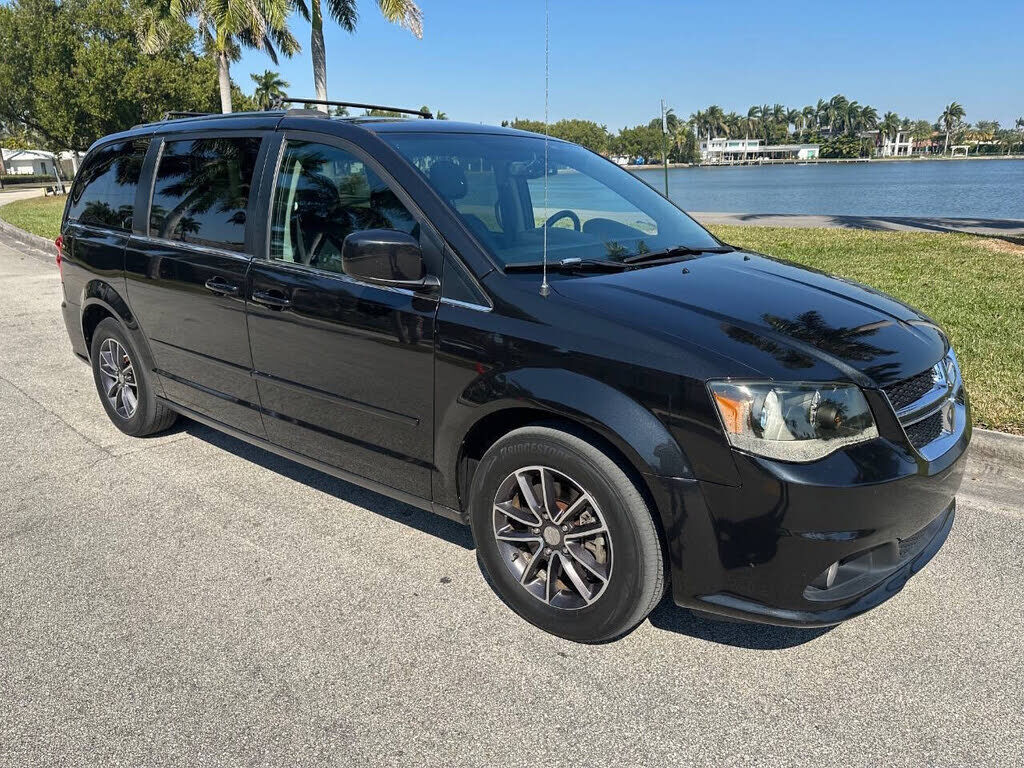 2017 DODGE Grand Caravan