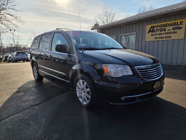 2016 CHRYSLER Town and Country