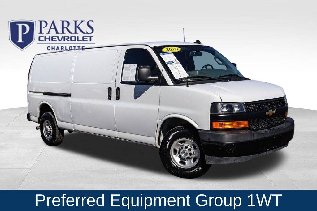 2023 CHEVROLET Express