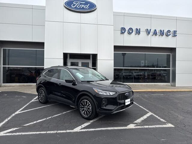 2025 FORD Escape