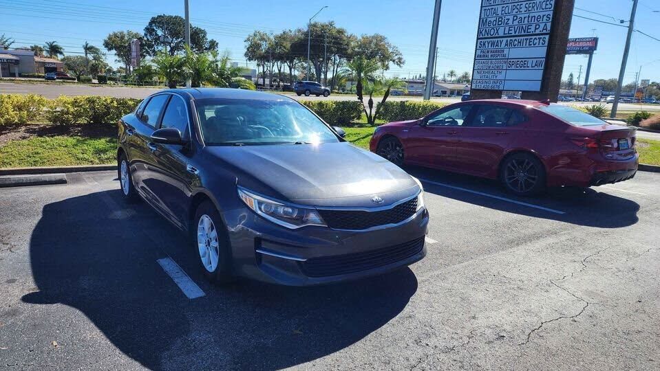 2017 KIA Optima