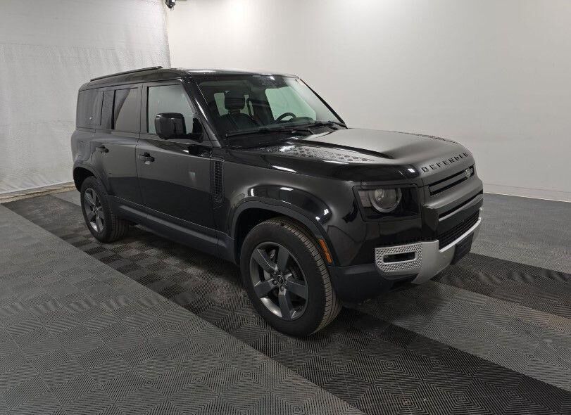 2024 LAND ROVER Defender
