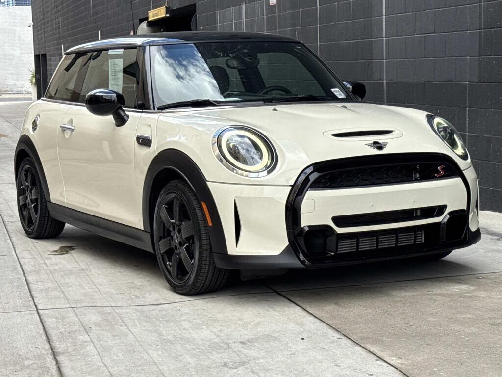 2023 MINI Hardtop