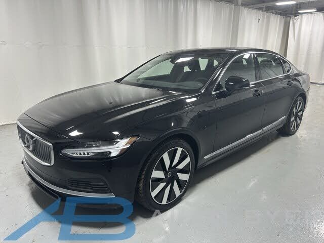 2025 VOLVO S90
