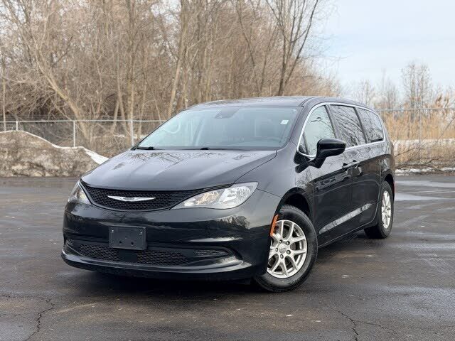 2023 CHRYSLER Voyager