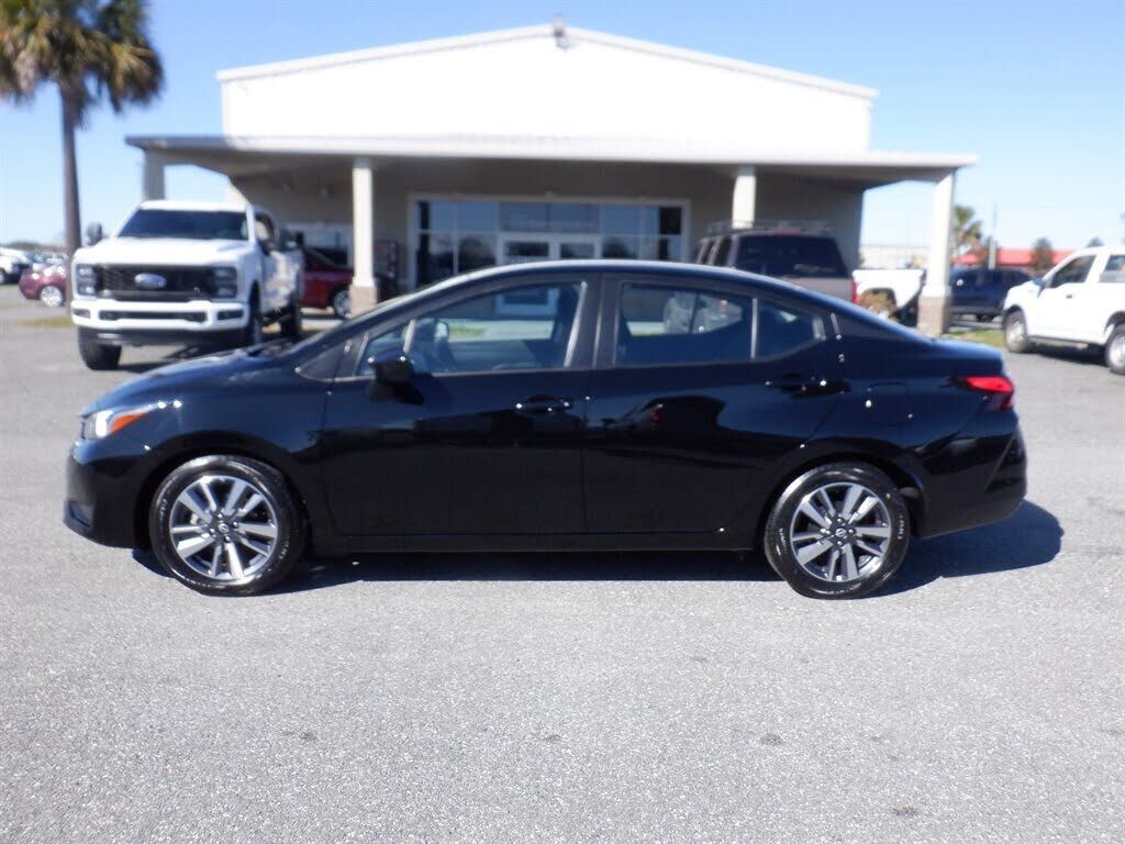 2023 NISSAN Versa