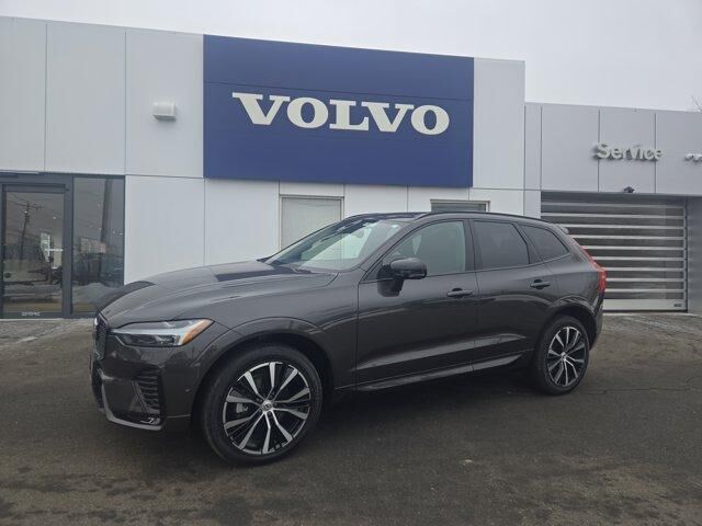 2025 VOLVO XC60