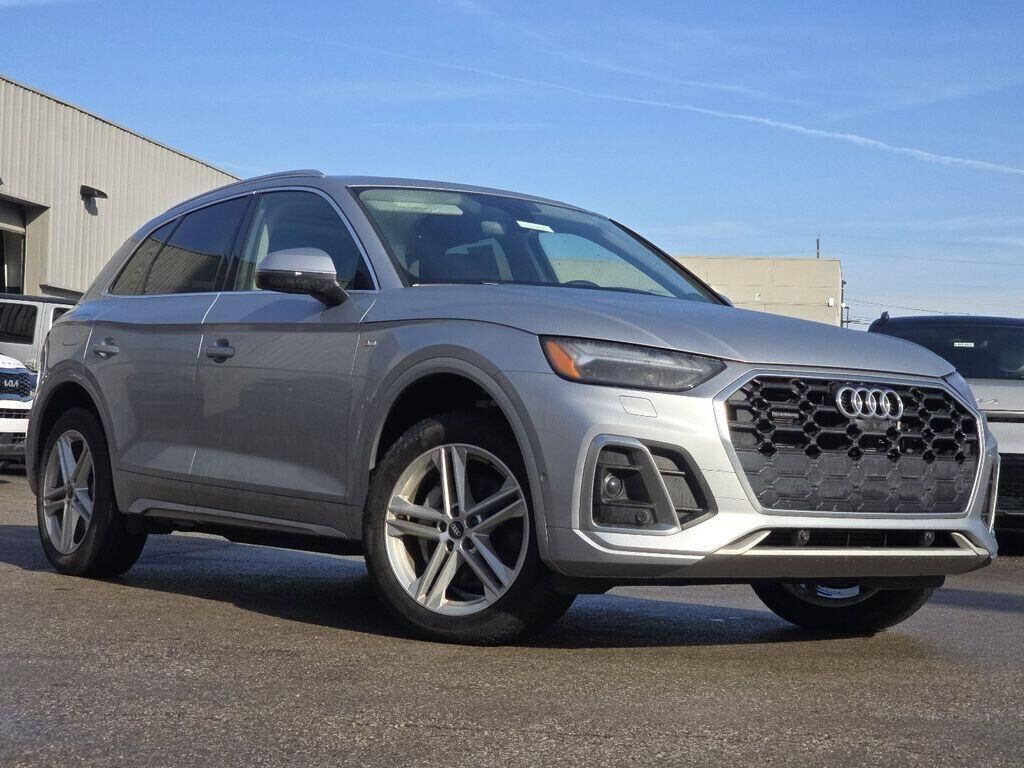2021 AUDI Q5 e