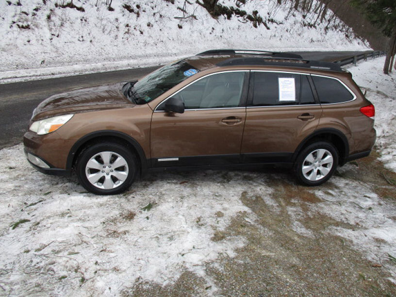 2011 SUBARU Outback