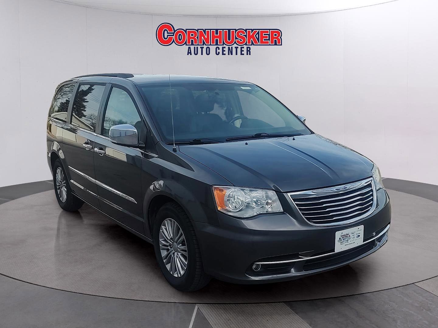 2016 CHRYSLER Town and Country