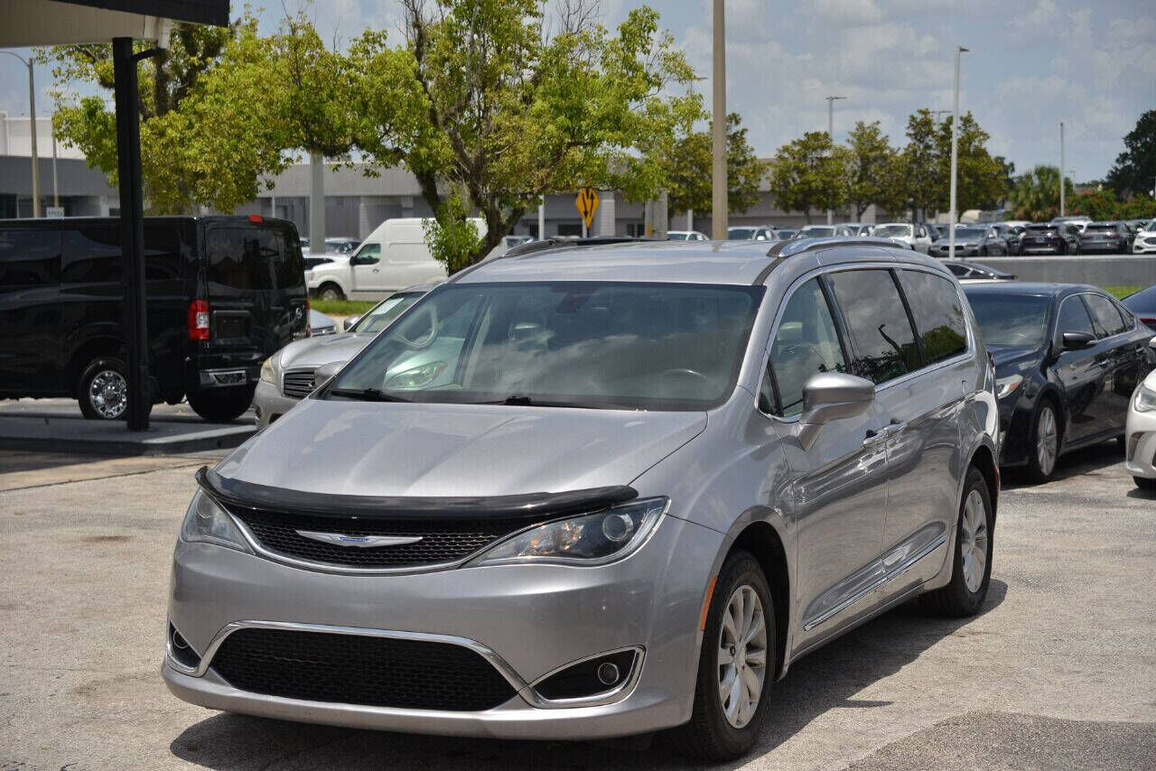 2019 CHRYSLER Pacifica