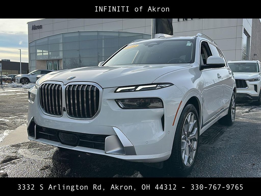 2023 BMW X7