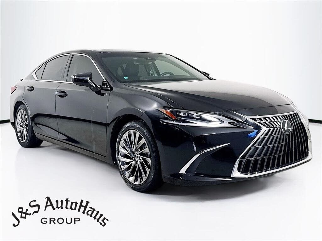 2024 LEXUS ES