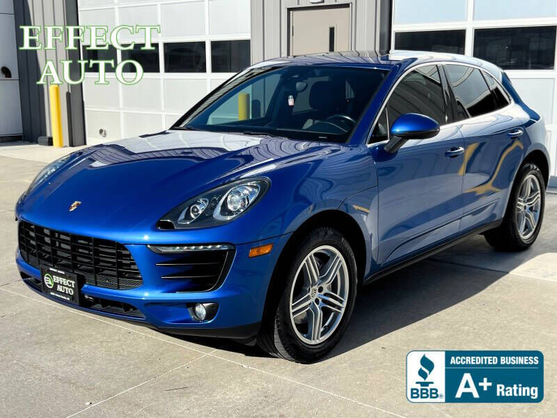 2017 PORSCHE Macan