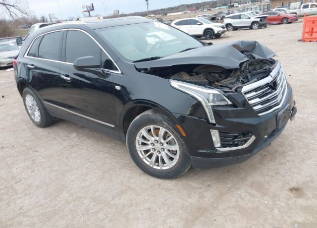 2017 CADILLAC XT5