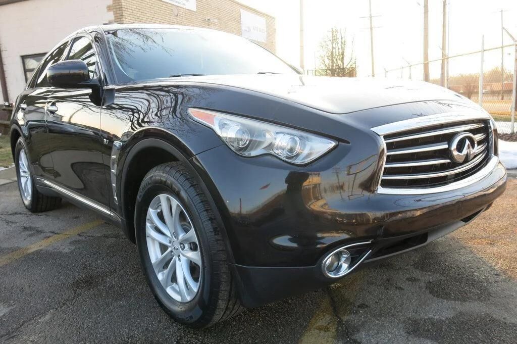 2016 INFINITI QX70
