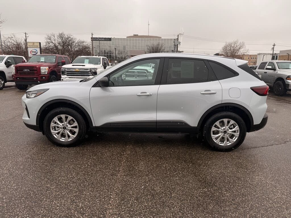 2025 FORD Escape