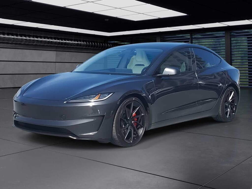 2024 TESLA Model 3