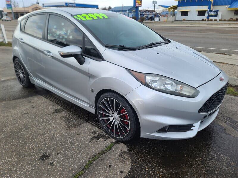 2015 FORD Fiesta