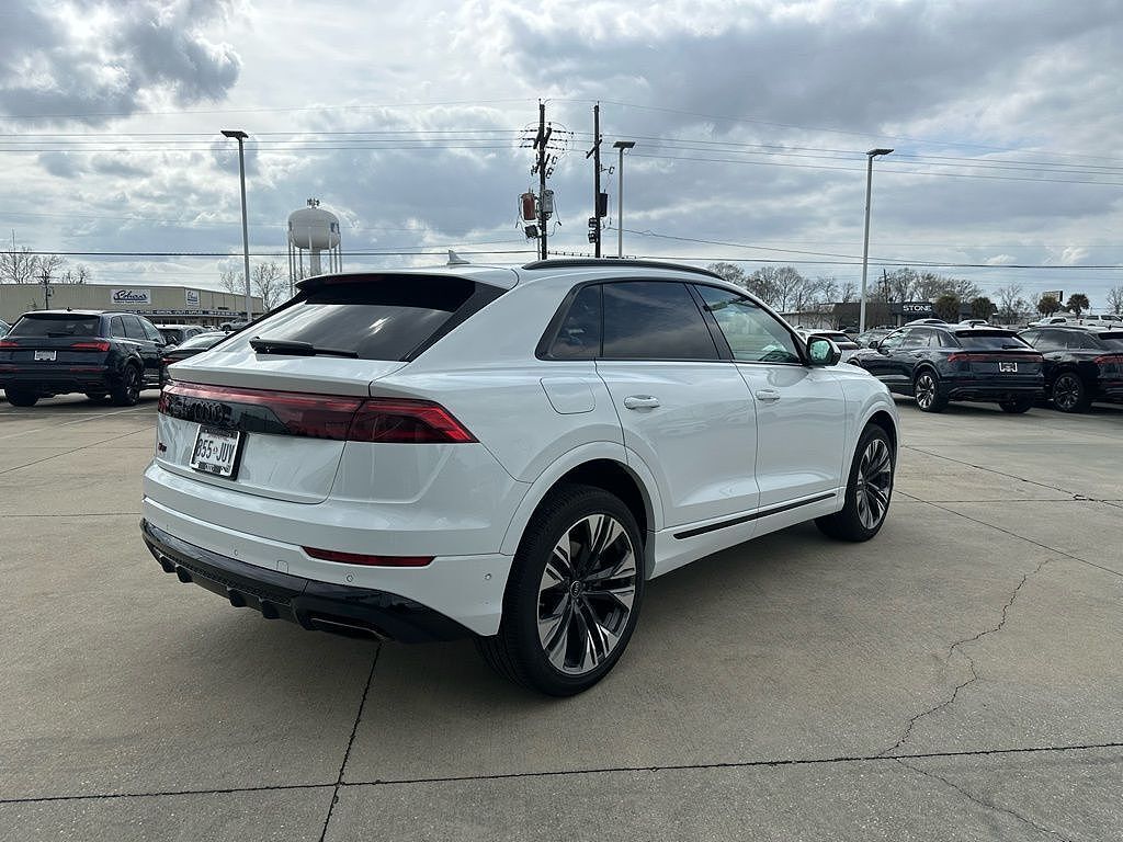 2025 Audi Q8