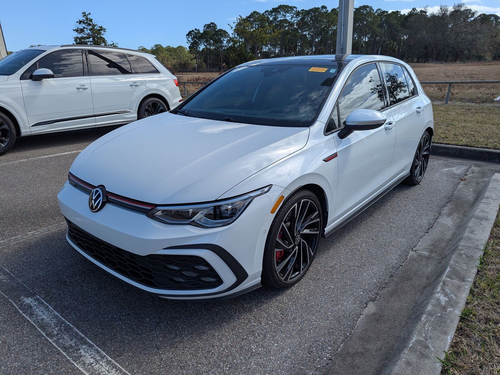 2022 VOLKSWAGEN Golf GTI