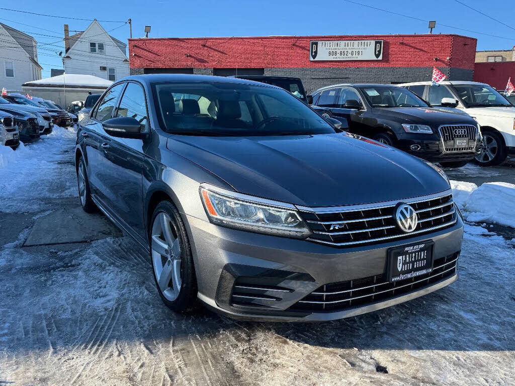 2018 VOLKSWAGEN Passat