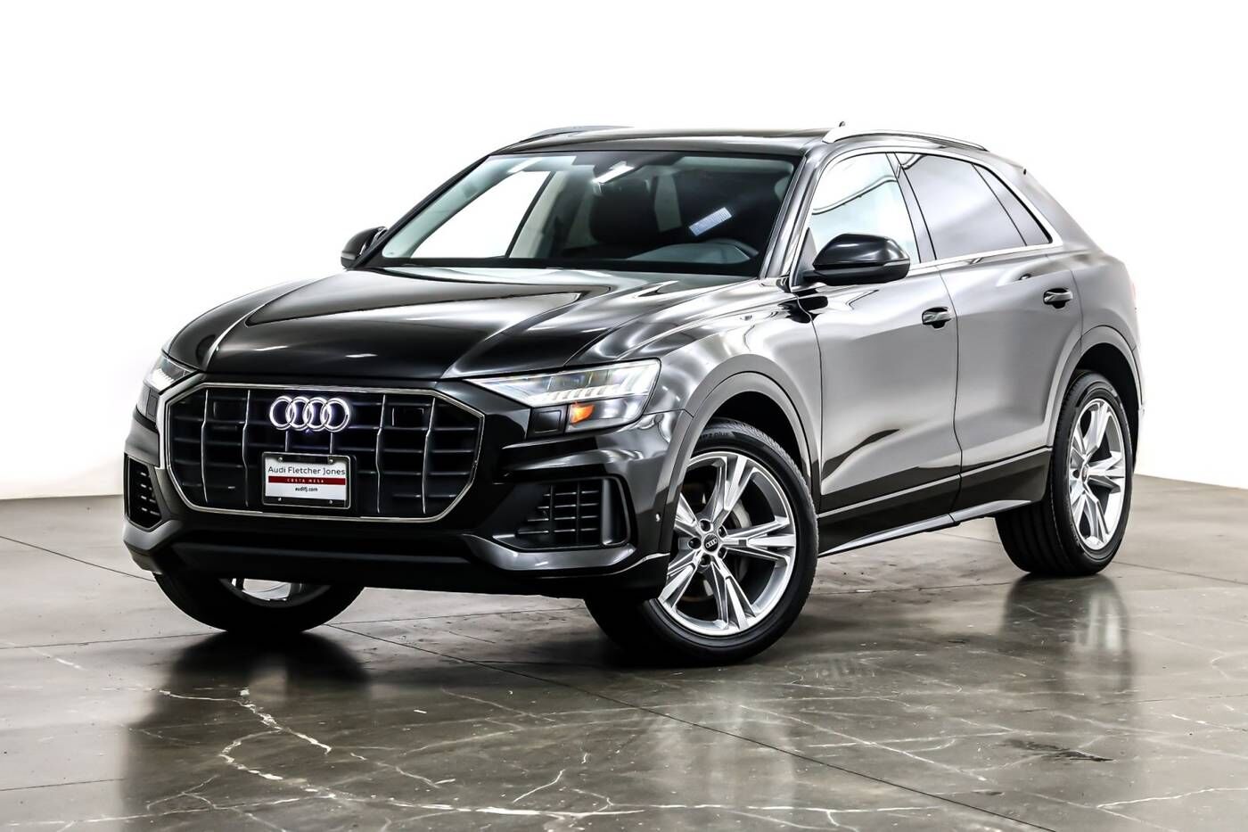 2023 AUDI Q8