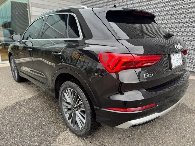 2022 Audi Q3