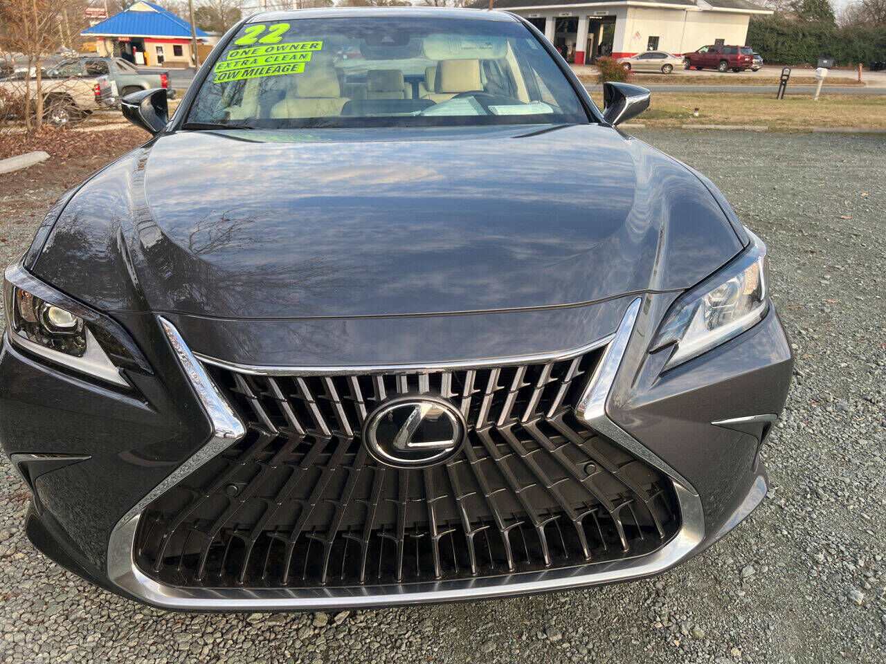 2022 LEXUS ES