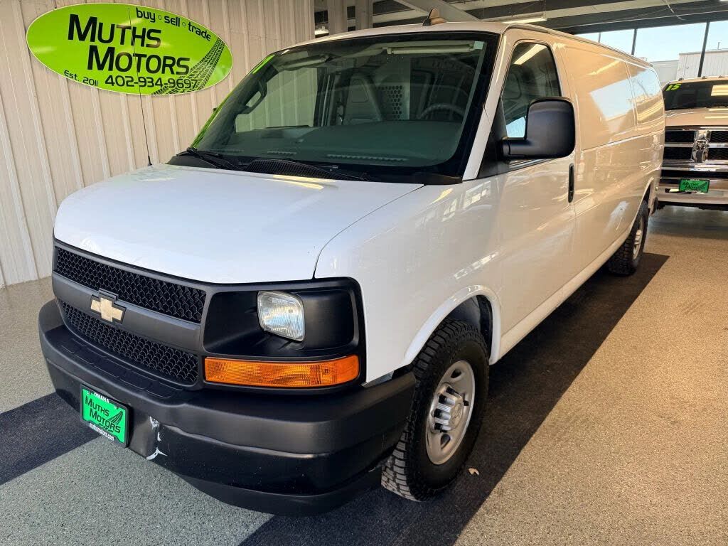 2017 CHEVROLET Express