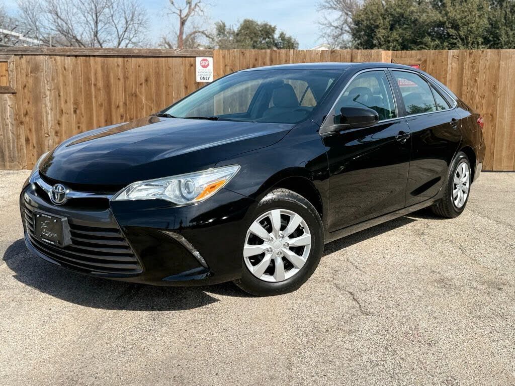2017 TOYOTA Camry