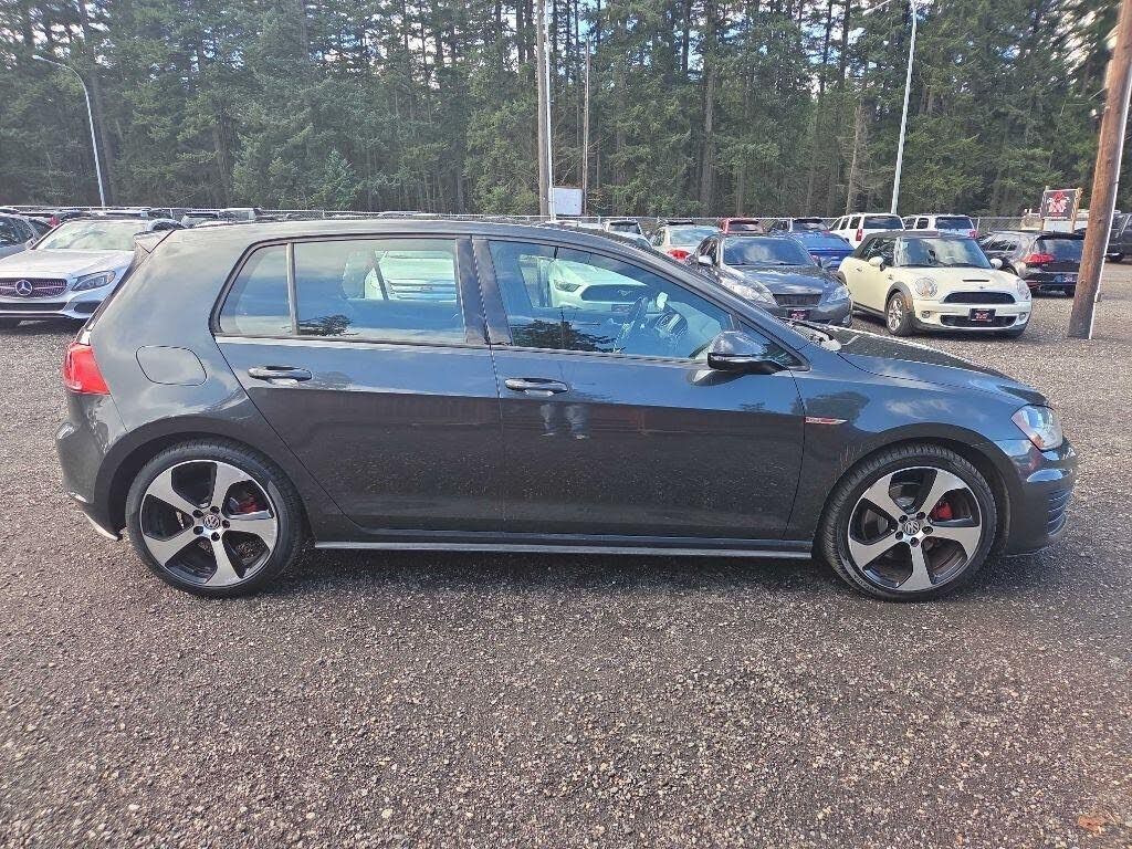 2016 VOLKSWAGEN Golf GTI