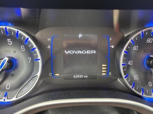 2023 CHRYSLER Voyager