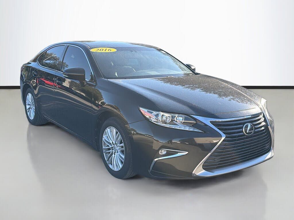 2016 LEXUS ES