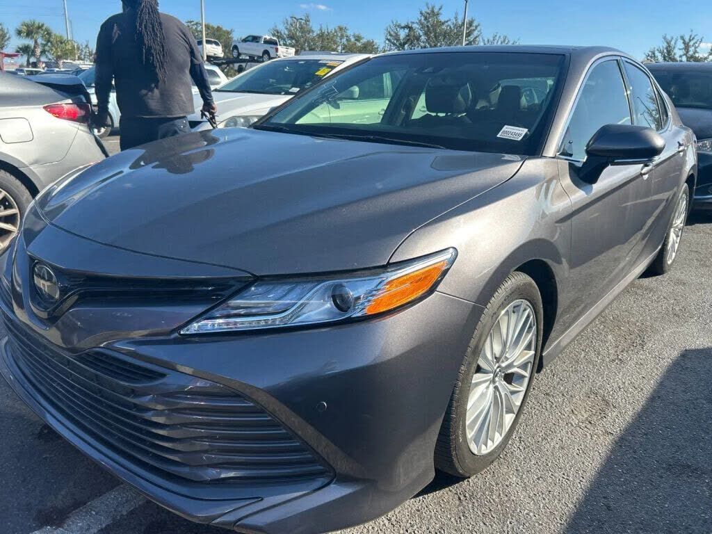 2018 TOYOTA Camry