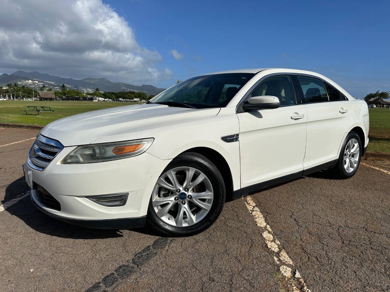 2010 FORD Taurus