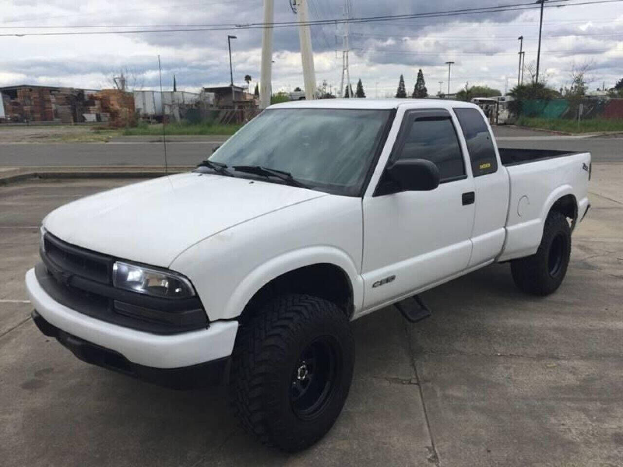 2002 CHEVROLET S-10 Pickup