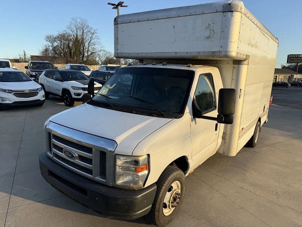 2012 FORD E-450