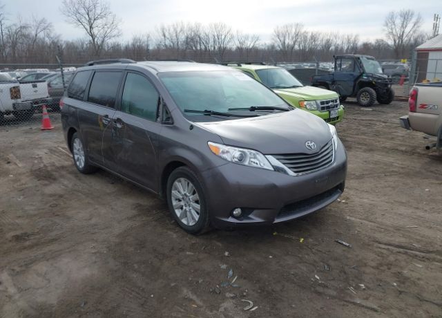 2013 TOYOTA Sienna