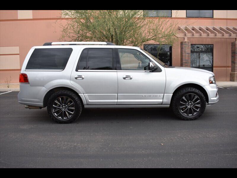 2017 LINCOLN Navigator