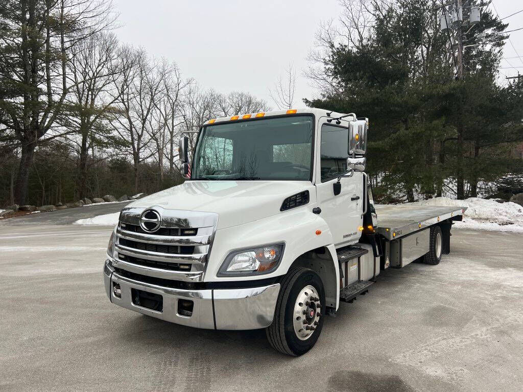 2020 HINO Conventional Type Truck