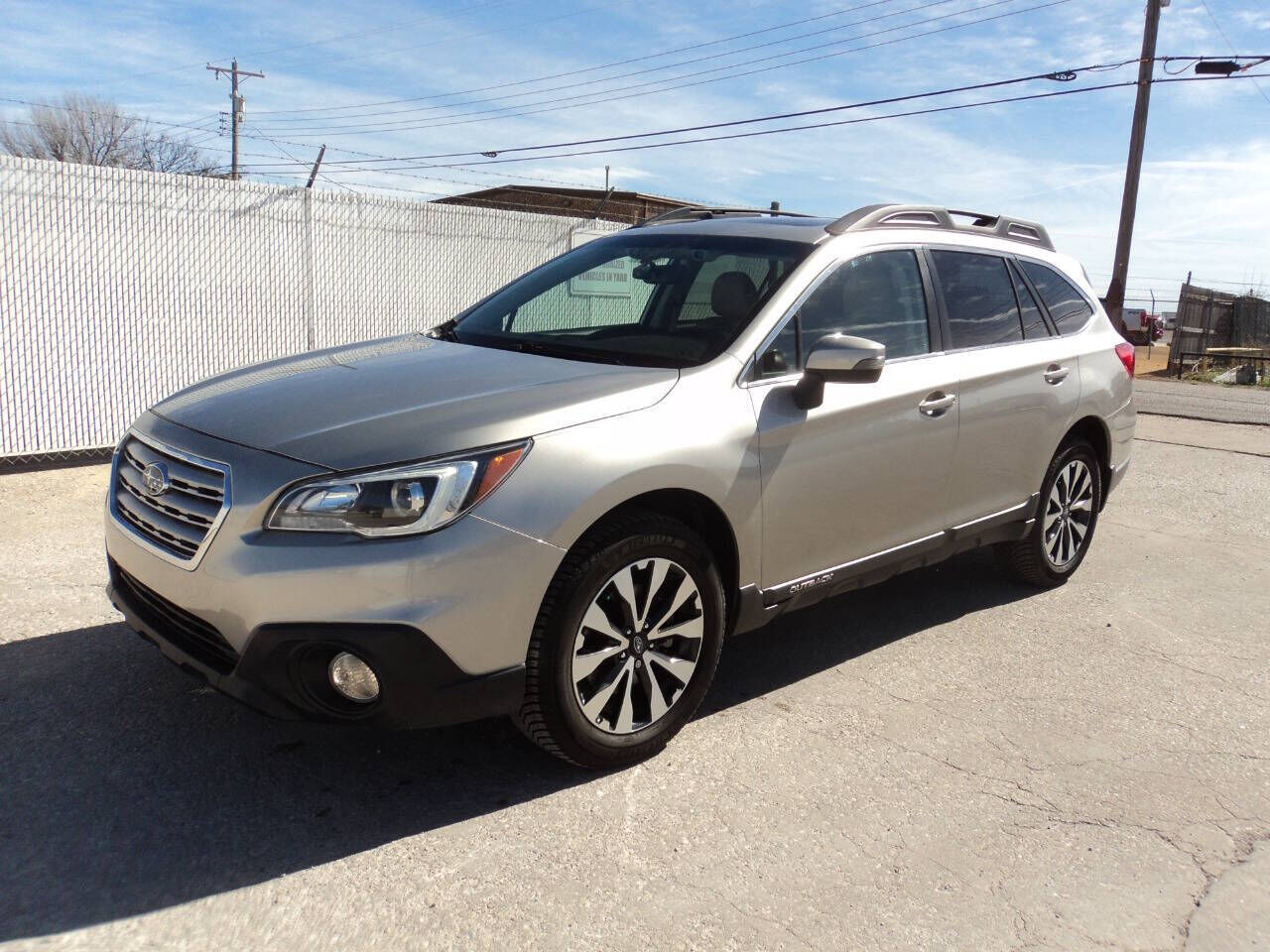 2017 SUBARU Outback