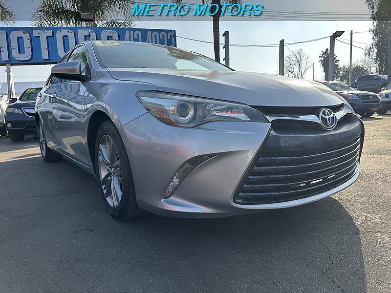2015 TOYOTA Camry