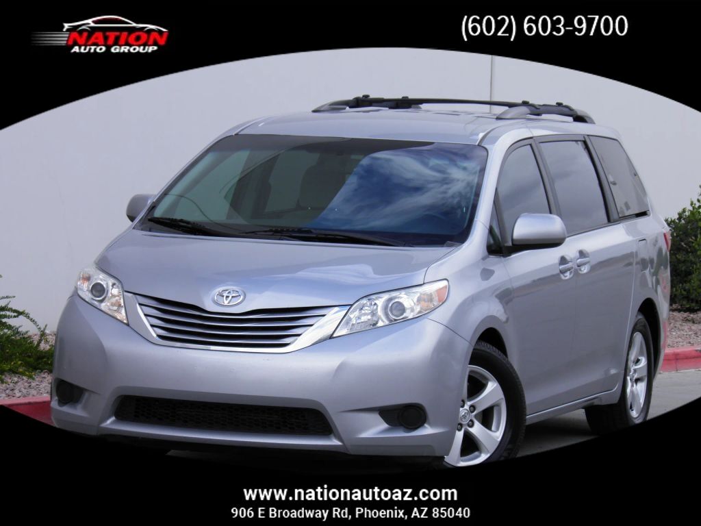 2015 TOYOTA Sienna