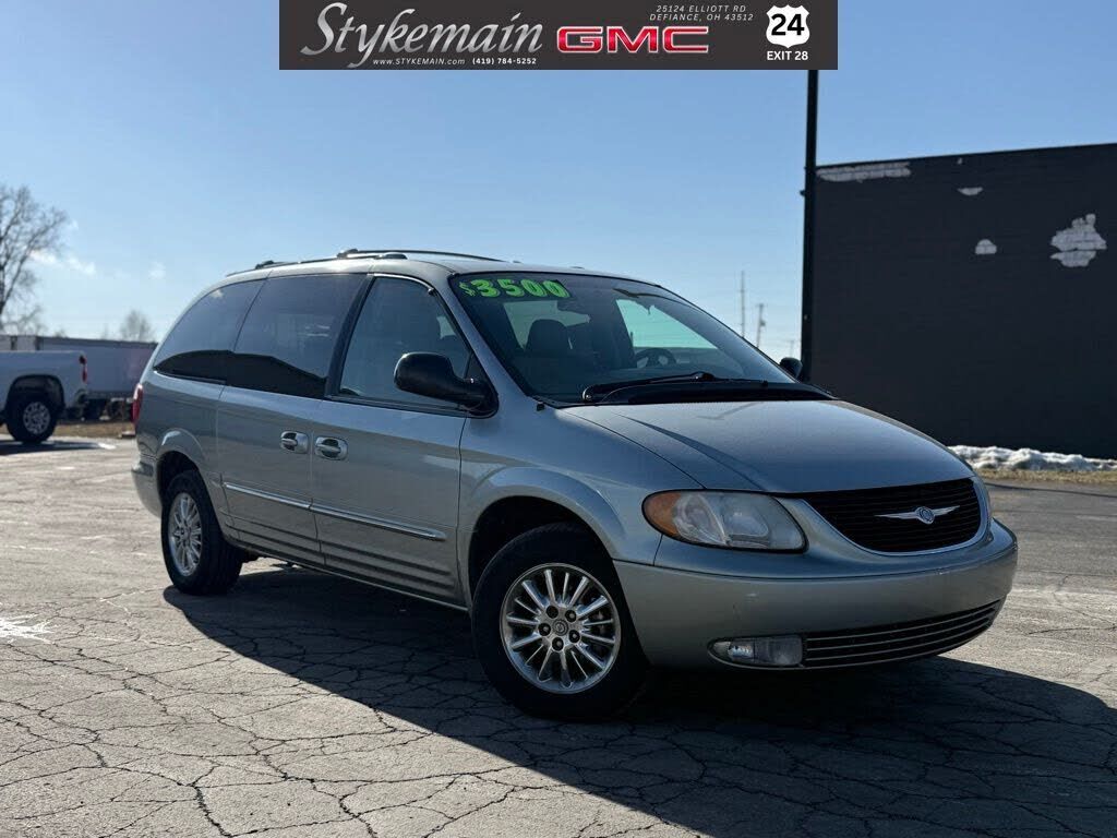 2003 CHRYSLER Town and Country