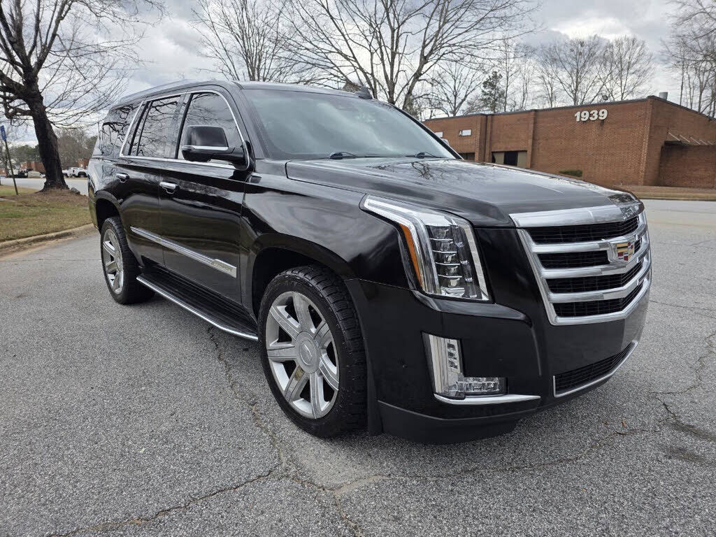 2017 CADILLAC Escalade