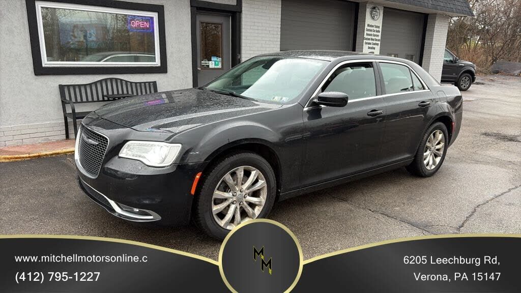 2015 CHRYSLER 300