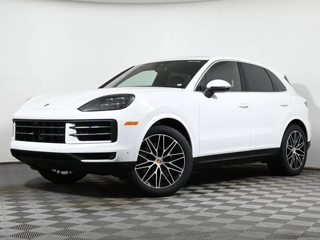2025 PORSCHE Cayenne