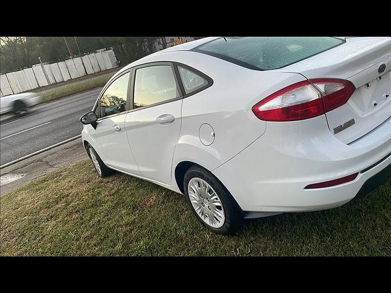 2016 FORD Fiesta
